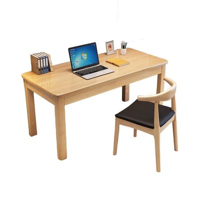 Eenvoudige solide houten kantoor bureau en hoorn stoel combinatie voor moderne thuisstudie