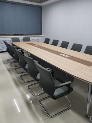 Character Roterende ergonomische kantoorstoel met lopersteun-maasontwerp en armleuningen