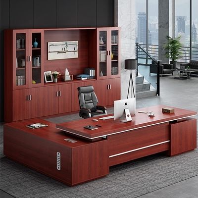 Grote moderne combinatie van bureau en stoel voor president en manager