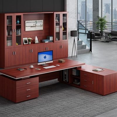 Grote moderne combinatie van bureau en stoel voor president en manager