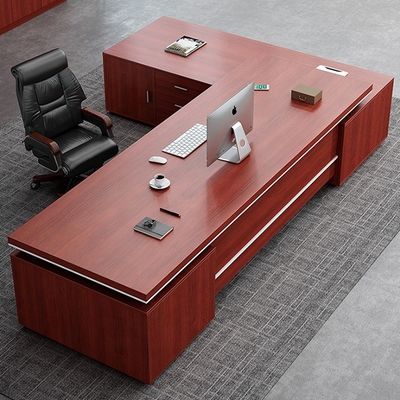 Grote moderne combinatie van bureau en stoel voor president en manager