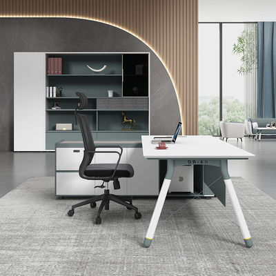 Moderne L-vormige Executive Desk Houten kantoor tafel voor CEO Manager in aangepaste kleuren