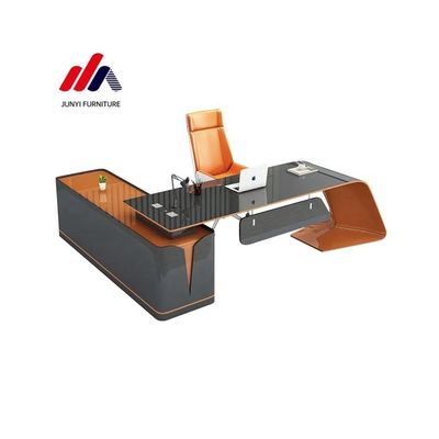 Ontwerp onregelmatige vorm kantoor bureau in bakverf materiaal met aangepaste kleuren
