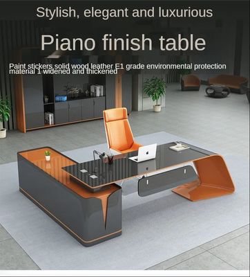Ontwerp onregelmatige vorm kantoor bureau in bakverf materiaal met aangepaste kleuren