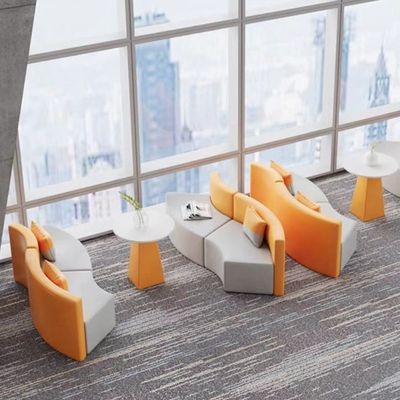 Kantoormeubelen Eenvoudige moderne rustruimte Receptiebank en S-vormige salontafel