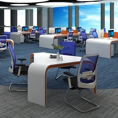 ODM Modern Triangle Office Desk en stoel Combinatie Kleine showroom Conferentietafel