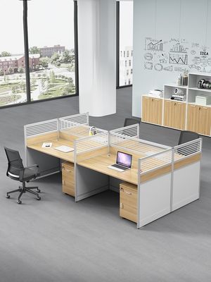 Gepersonaliseerde kleuren 4 personen kantoor scheidingen tafel werkstation met uitbreidbaar ontwerp