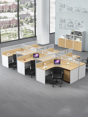 Gepersonaliseerde kleuren 4 personen kantoor scheidingen tafel werkstation met uitbreidbaar ontwerp