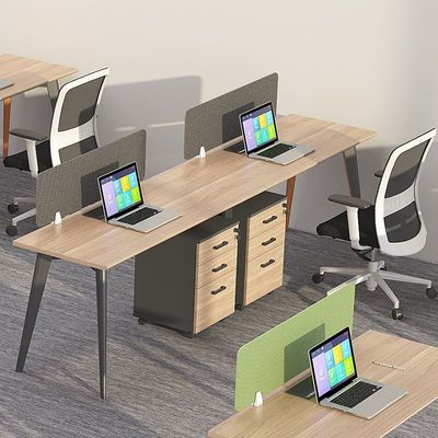 Uitbreidbare combinatie van kantoormeubilair voor vier kunstmatige posities in modern design