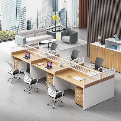 Vier kunstmatige bits combinatie kantoor bureau en stoel voor multifunctionele bedrijven