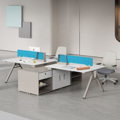 Uitbreidbare moderne ontwerp licht luxe kantoor bureau en stoel combinatie voor 2-4 personen