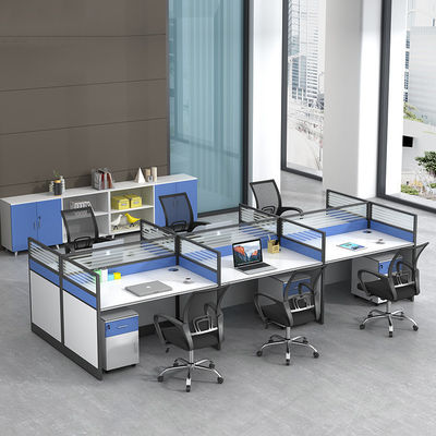 Eenvoudige kantoorwerkstation Combinatie van bureau stoel en partitie voor productiviteit