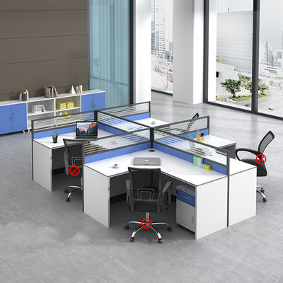 Eenvoudige kantoorwerkstation Combinatie van bureau stoel en partitie voor productiviteit