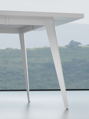 Moderne witte conferentietafel voor kantooropleiding en onderhandelingen in winkelcentra