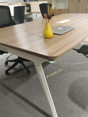 Persoonlijke grootte rechthoekige metalen benen vergadertafel vergaderruimte tafels moderne conferentietafel