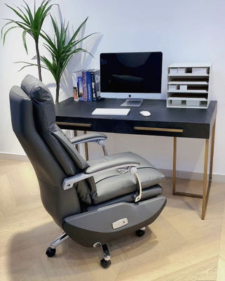 Comfortabele moderne chefstoel met draadloos USB opladen en elektrische massage