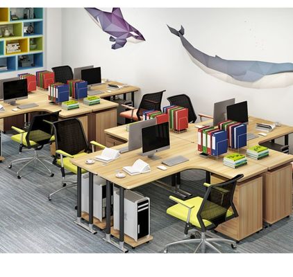 Houten bureau- en werkplektafel in L-vorm met heffunctie