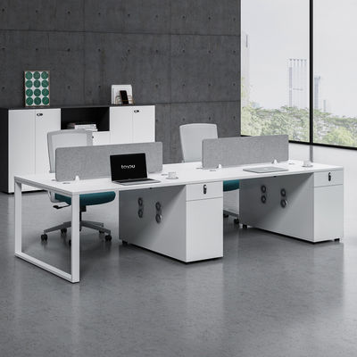 Op maat gemaakte bureaubureausets met open bureaus en stoelen voor uw kantoor