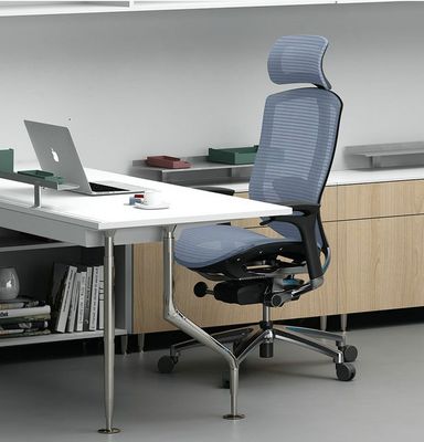 Ergonomische kantoorstoel met meshback met aluminiumframe en comfortabele stoel